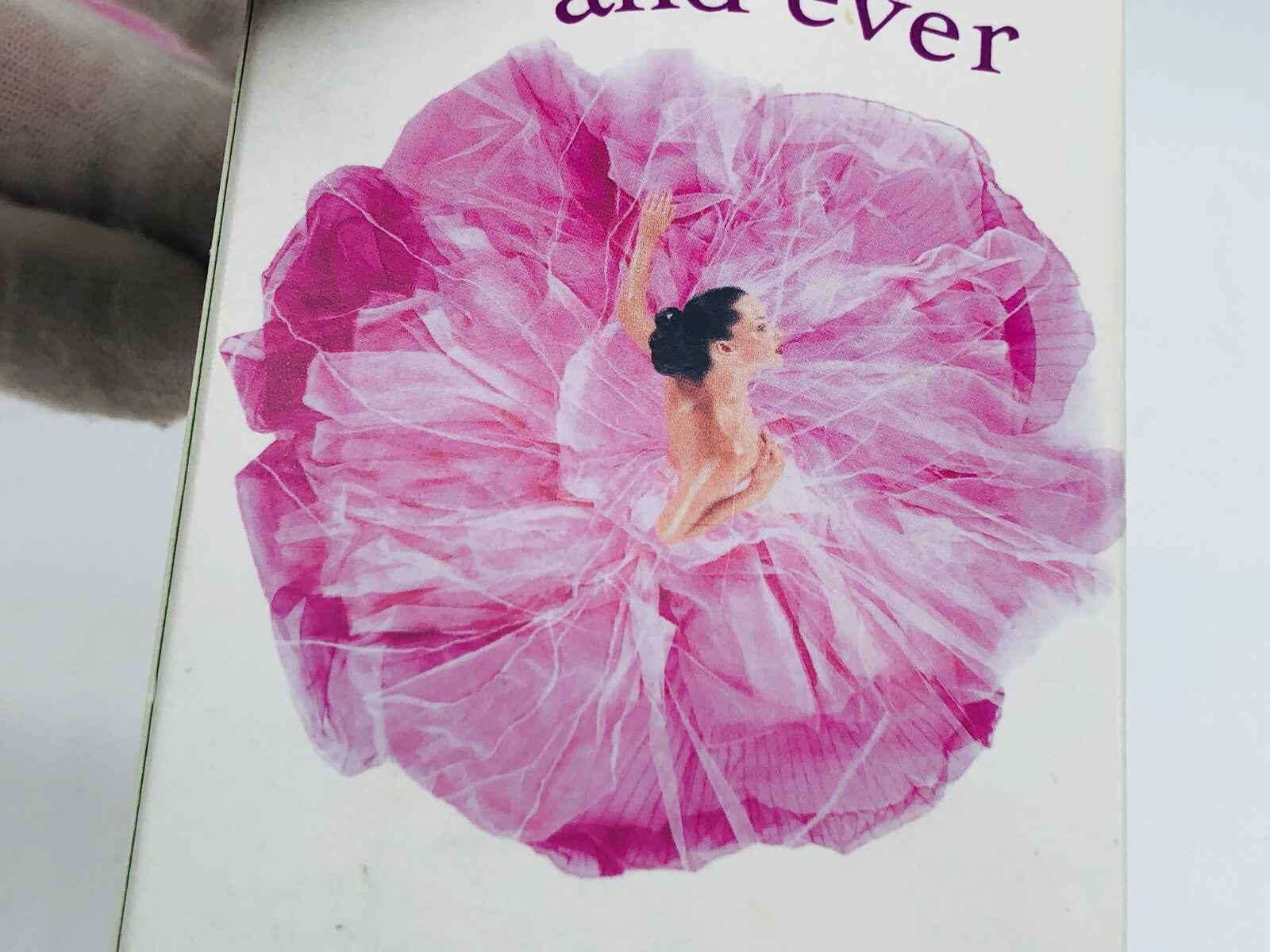 Dior Forever And Ever profumo con flacone elegante e design floreale in tonalità rosa