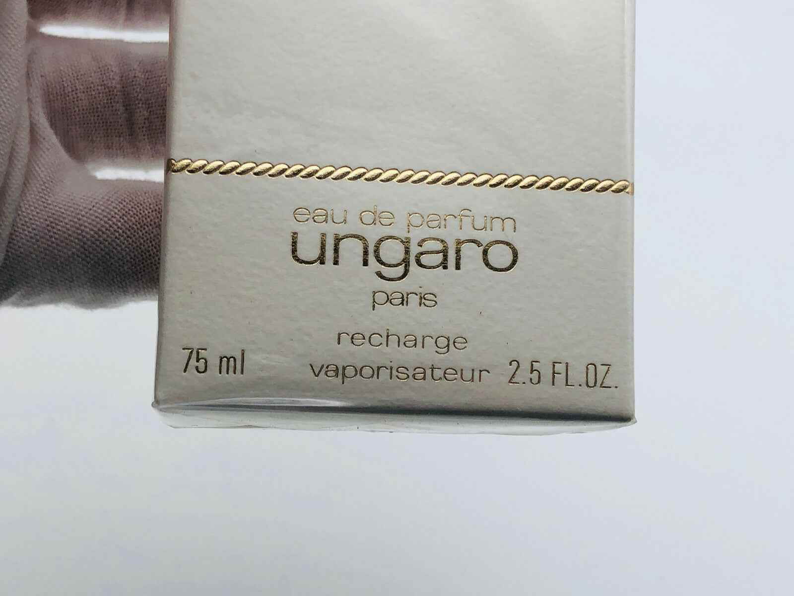 Scatola di ricarica per profumo Ungaro 75 ml con il logo Diva Ungaro Vintage in evidenza