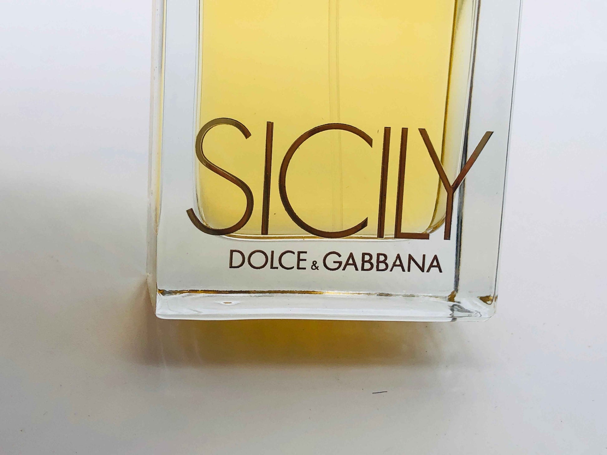 Profumo Dolce E Gabbana Sicily con fragranza floreale in flacone elegante e raffinato