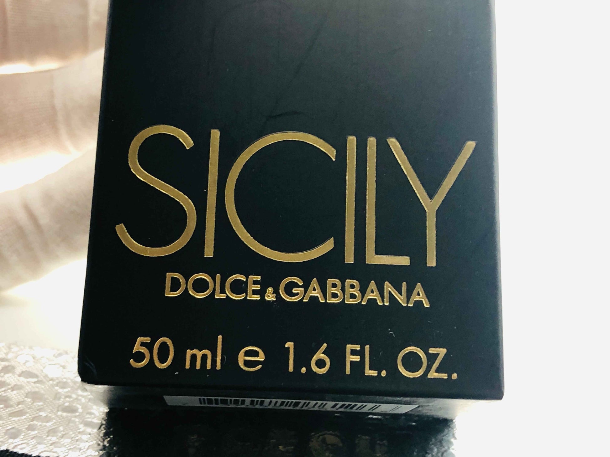 Scatola del profumo Dolce E Gabbana Sicily da 50 ml con dettagli in oro