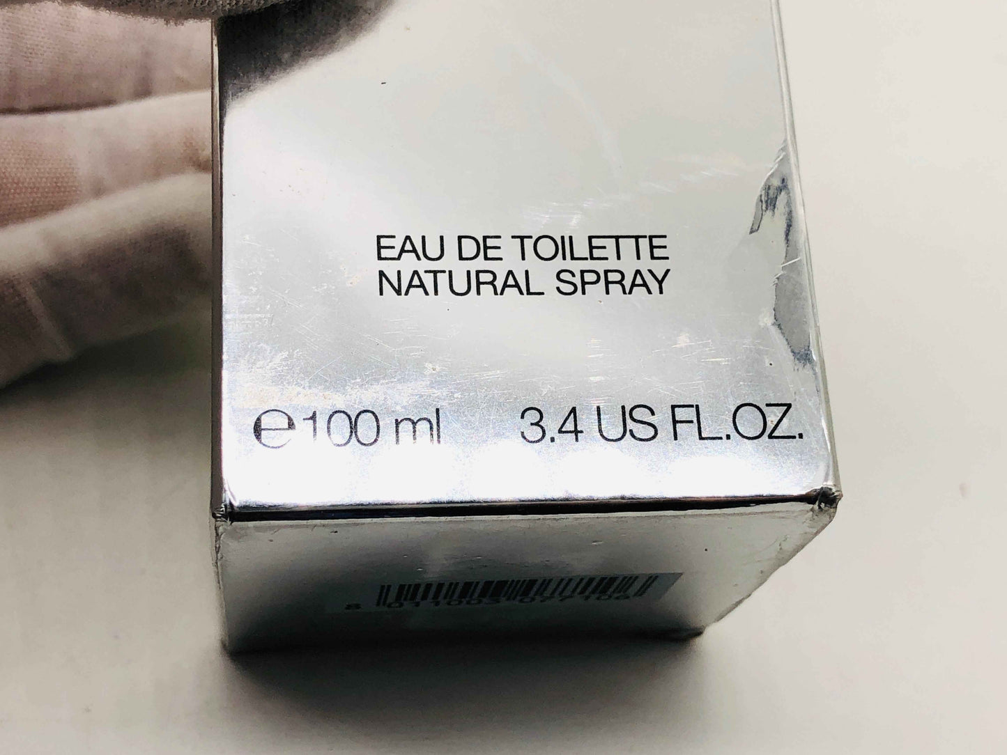 Scatola di profumo Dolce E Gabbana Masculine, Eau de Toilette 100 ml in confezione elegante e riflettente