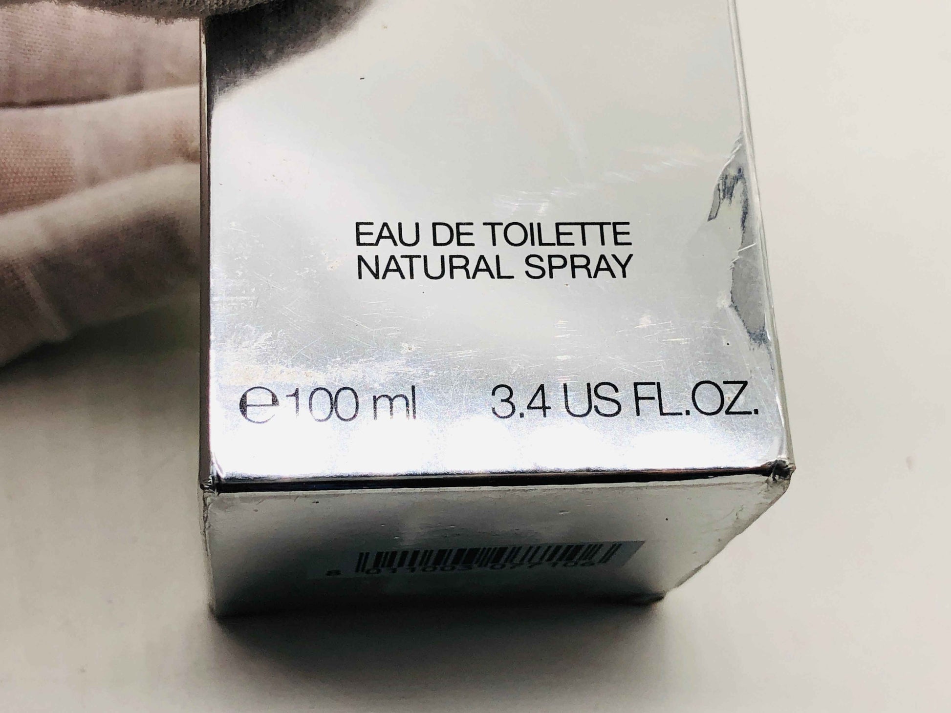 Scatola di profumo Dolce E Gabbana Masculine, Eau de Toilette 100 ml in confezione elegante e riflettente