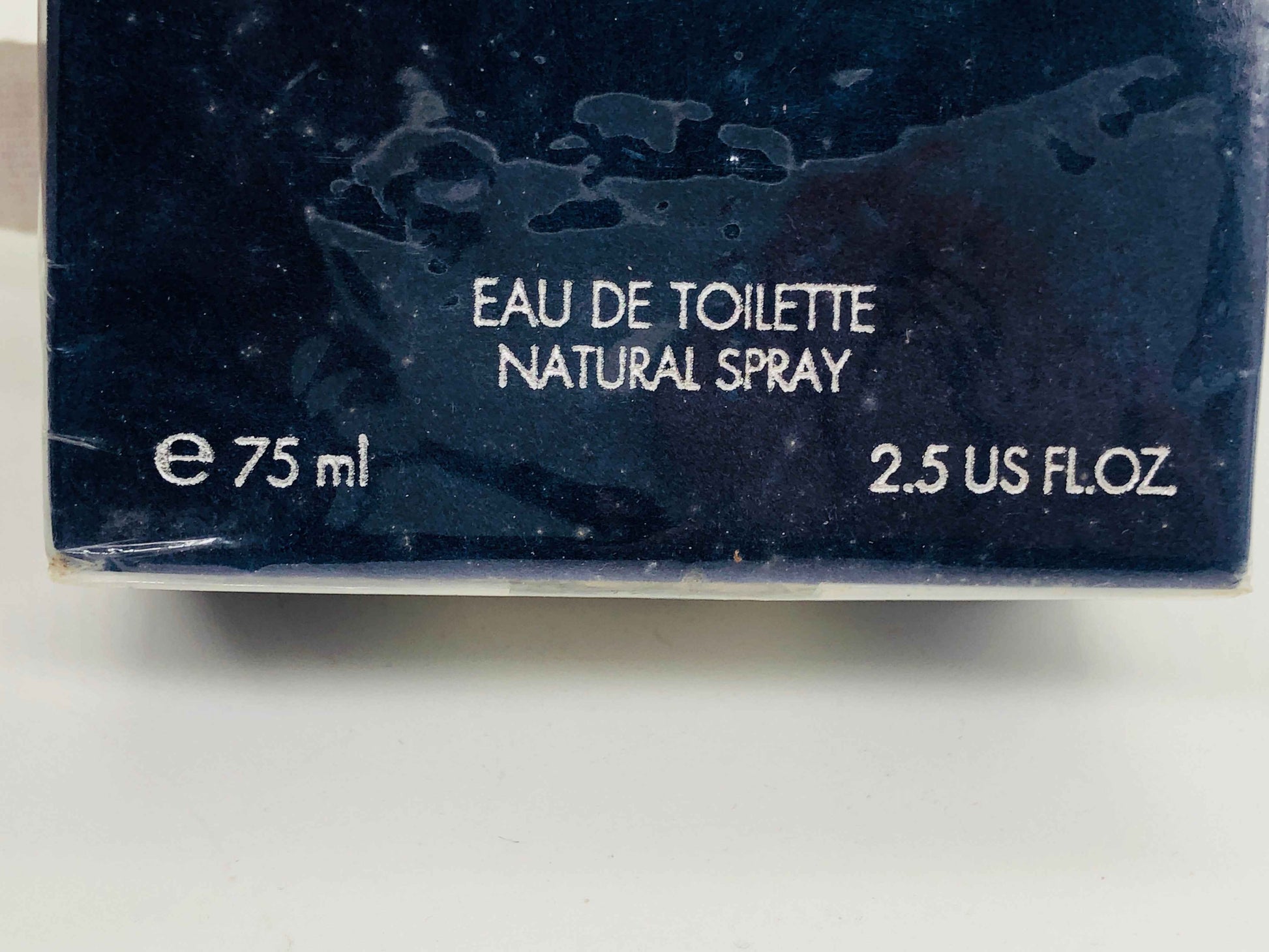 Scatola di profumo Dolce & Gabbana Pour Homme Eau de Toilette da 75 ml per uomini eleganti