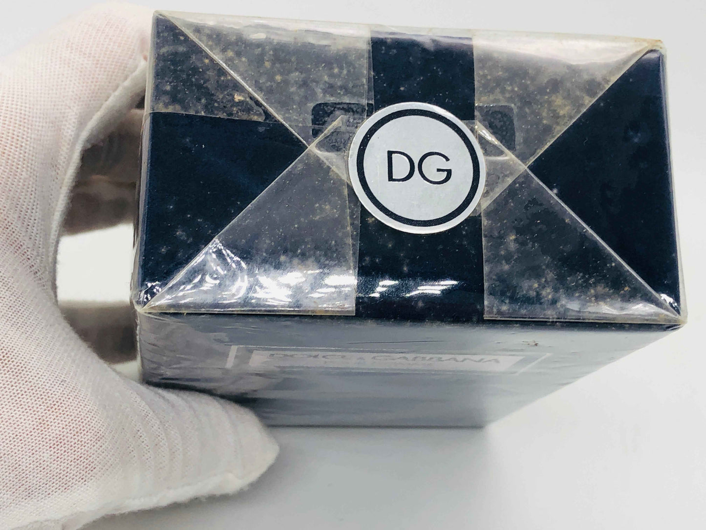 Scatola del Profumo Dolce & Gabbana Pour Homme con logo DG in evidenza