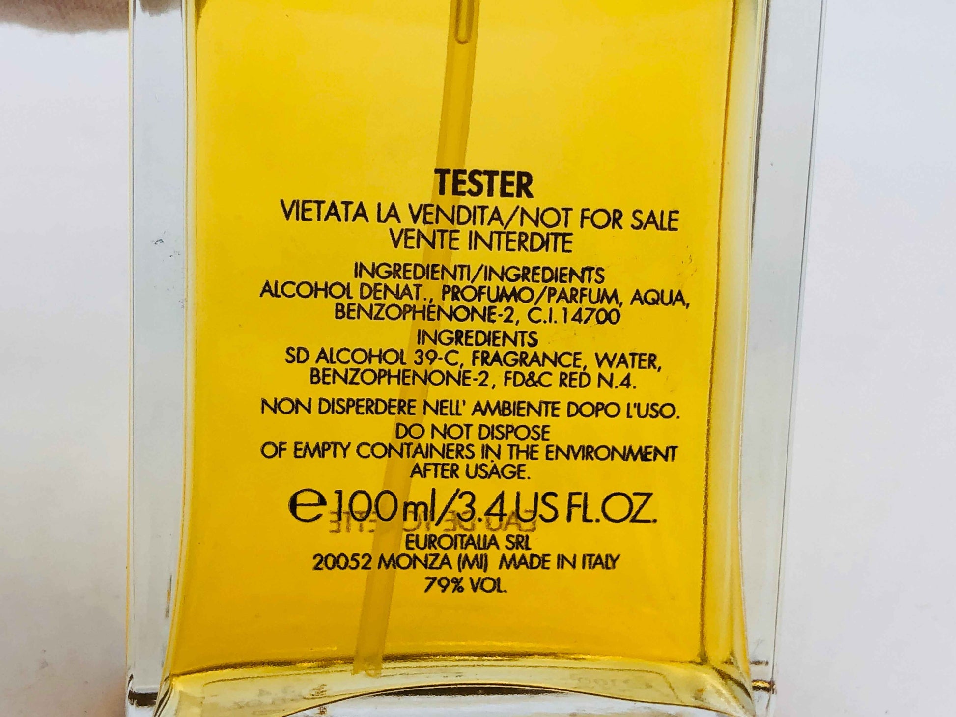 Tester di profumo Dolce E Gabbana in flacone da 100 ml con fragranza avvolgente e note esplosive