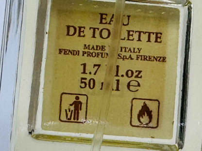 Flacone di Eau de Toilette Fendi Profumo Life Essence da 50 ml con etichetta e design elegante