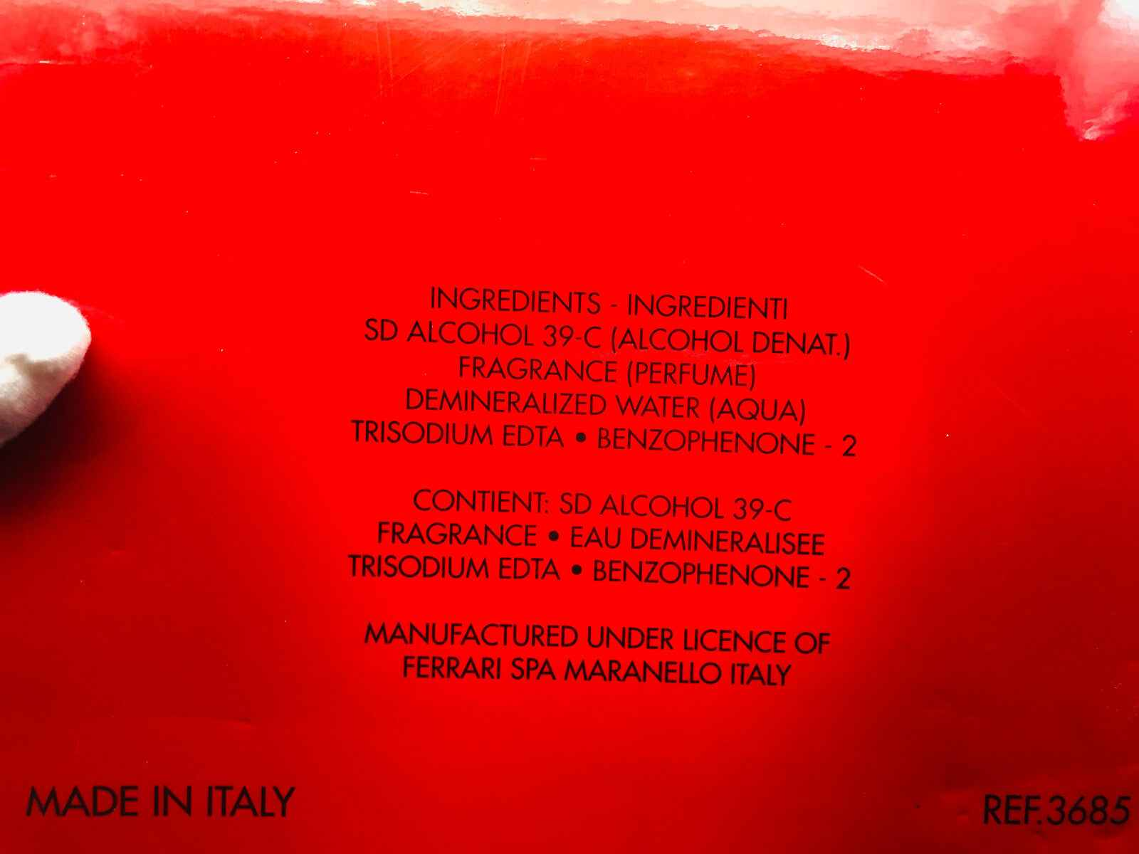 Profumo Ferrari Red con ingredienti di alta qualità in una confezione elegante e rossa