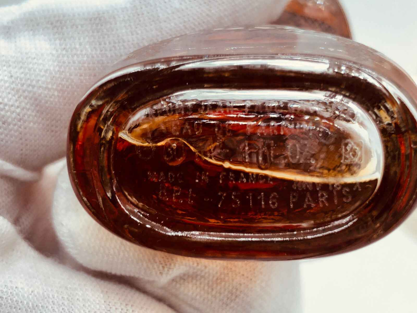 Bottiglia di profumo Gaultier Classique Vintage con etichetta originale in vetro marrone