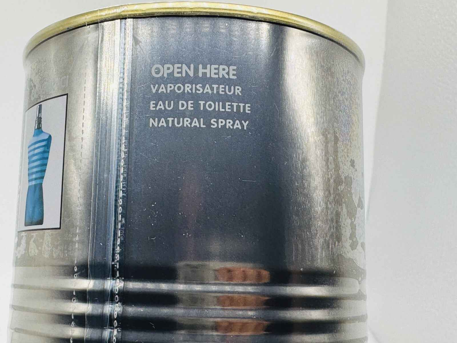 Gaultier Le Male Profumo Vintage in una lattina con spruzzatore naturale per un'esperienza unica