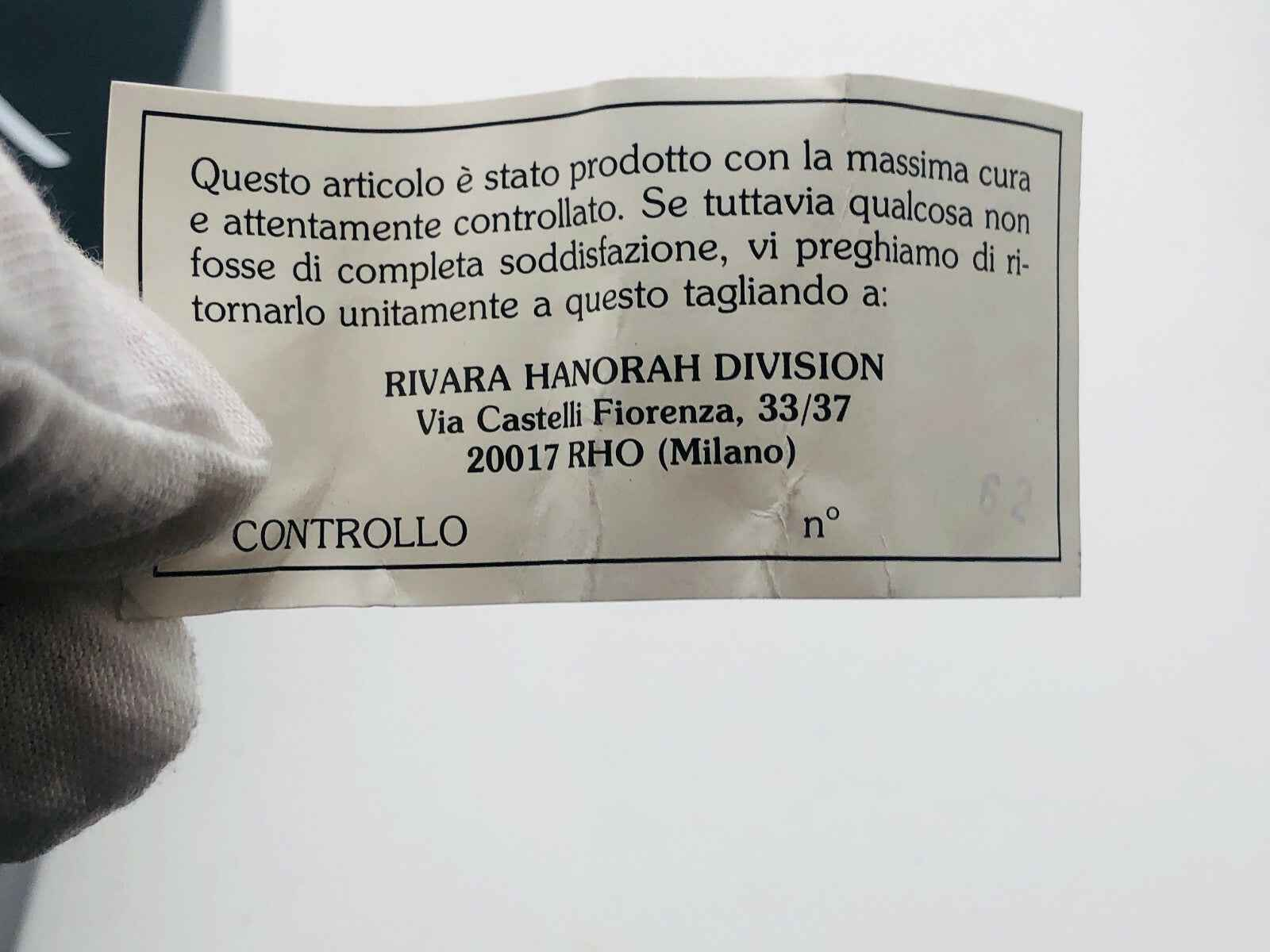 Etichetta di controllo del profumo Genny Vintage con informazioni sul prodotto e dettagli di contatto