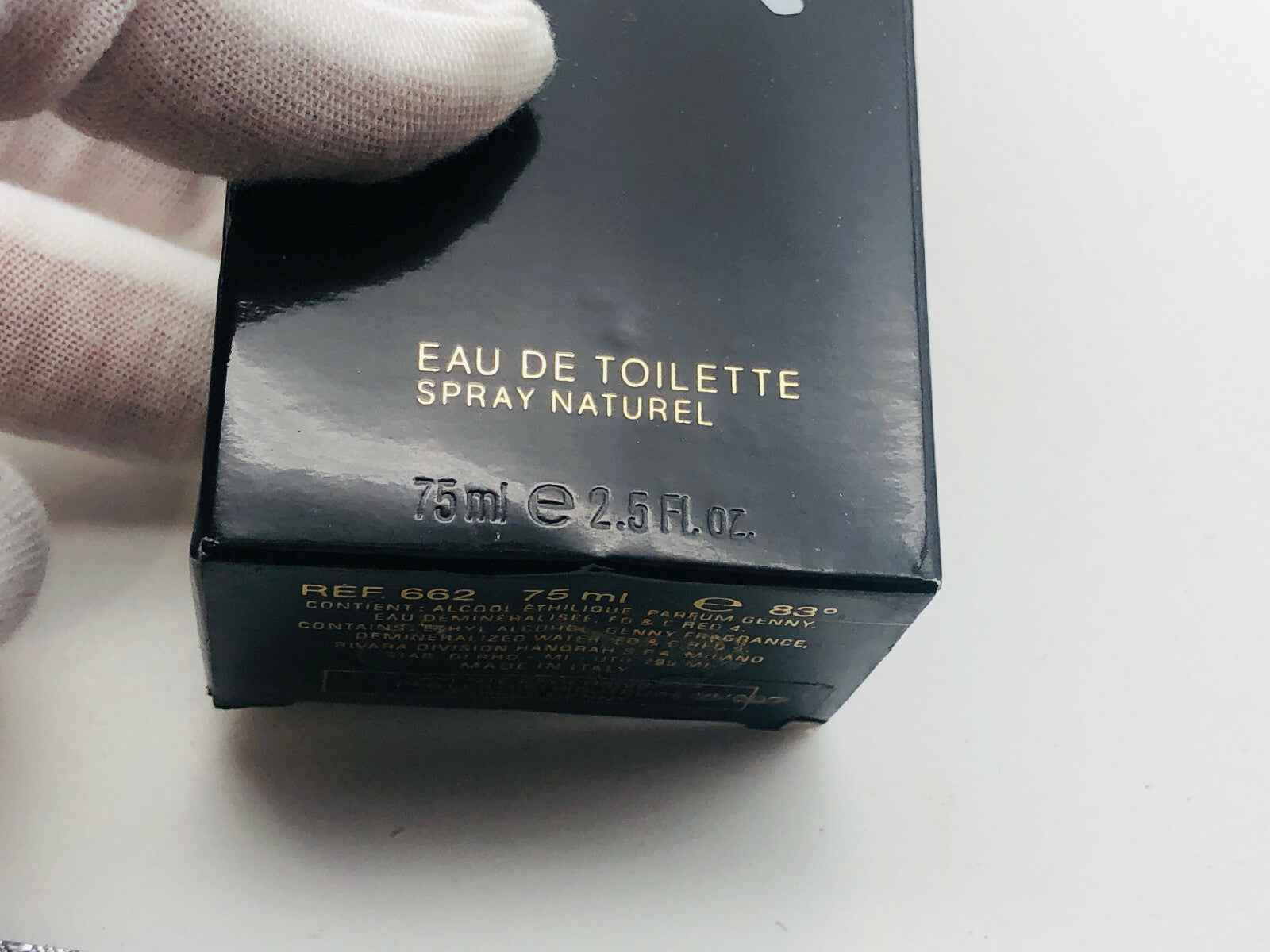 Scatola di profumo Genny Vintage Eau de Toilette da 75 ml con dettagli in oro