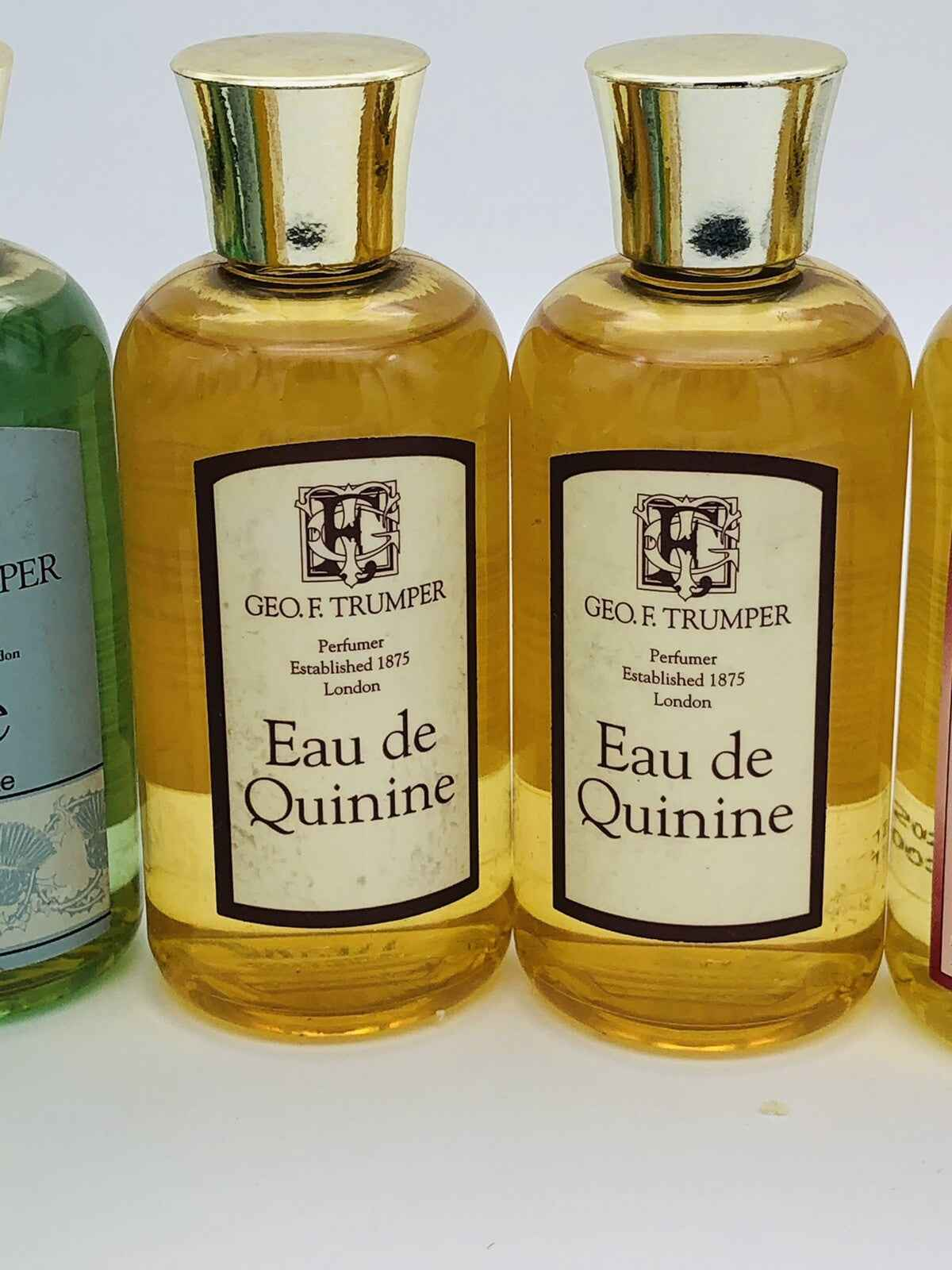 Colonia Geo F Trumper Eau de Quinine in bottiglie eleganti per un profumo rinfrescante e classico