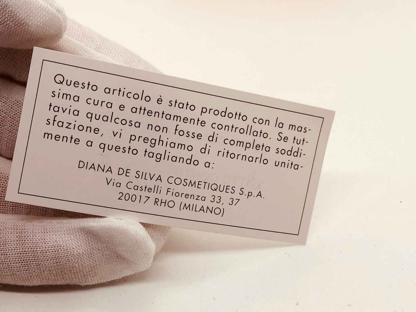 Etichetta del prodotto con dettagli sulla qualità e cura di Gianfranco Ferre Donna Vintage