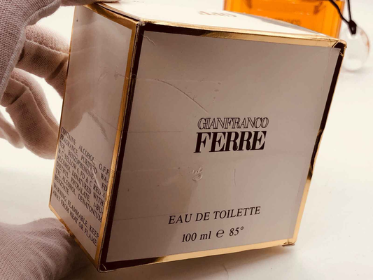 Scatola di profumo Gianfranco Ferre Donna Vintage Eau de Toilette 100 ml con dettagli eleganti