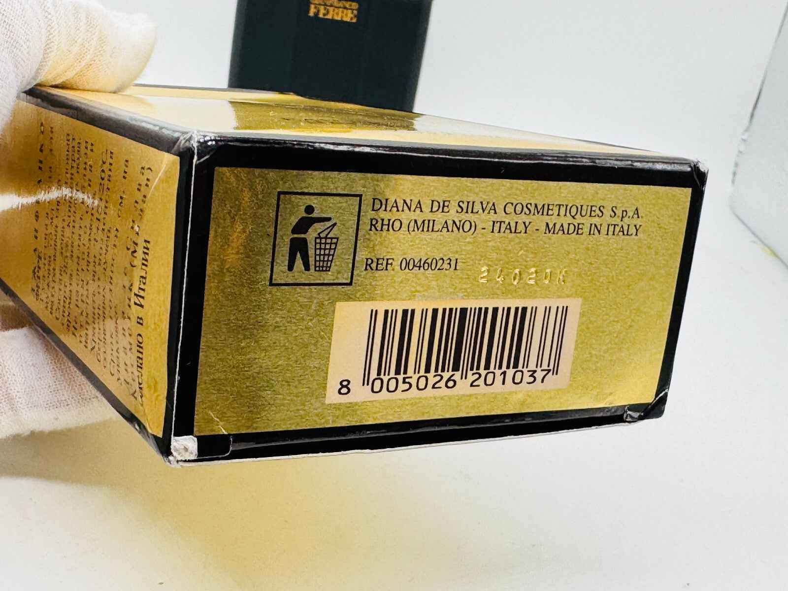 Scatola del profumo Ferre Pour Homme vintage con dettagli in oro made in Italy