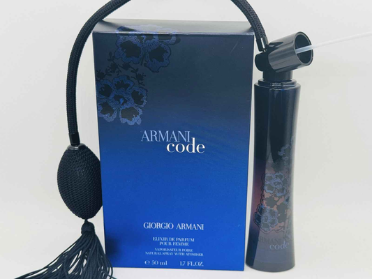 Profumo Armani Code Elixir di Giorgio Armani in flacone elegante con applicatore a pompa