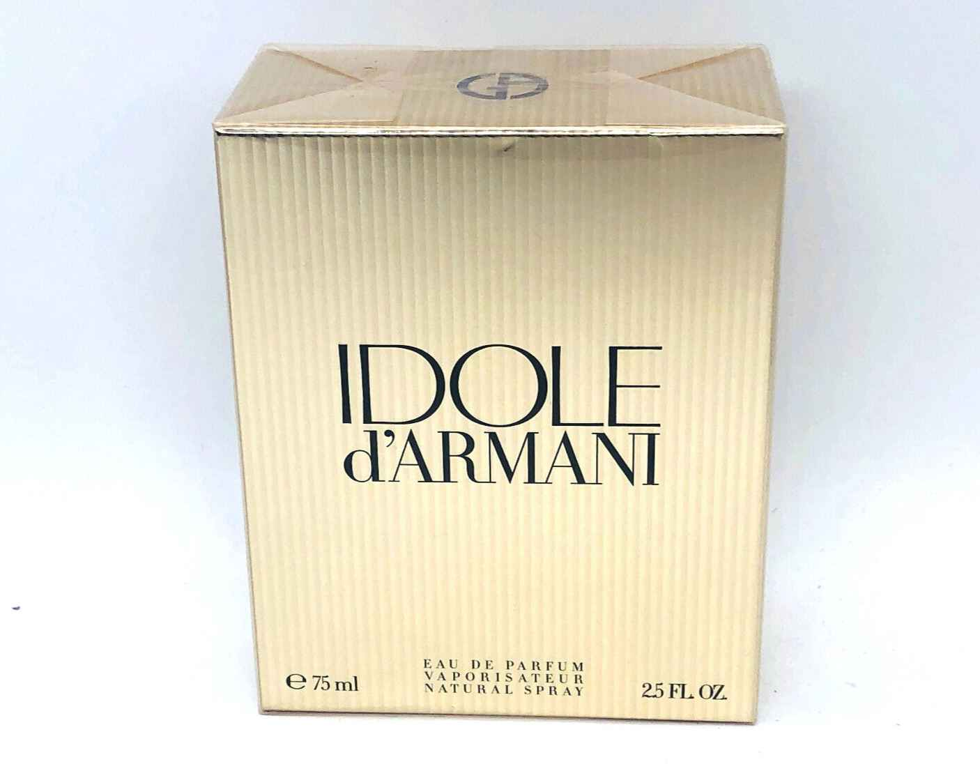 Scatola del profumo Idole Armani 75 ml spray naturale con design elegante e raffinato
