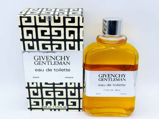 Profumo Givenchy Gentleman Vintage in flacone da 220 ml con confezione elegante di design raffinato
