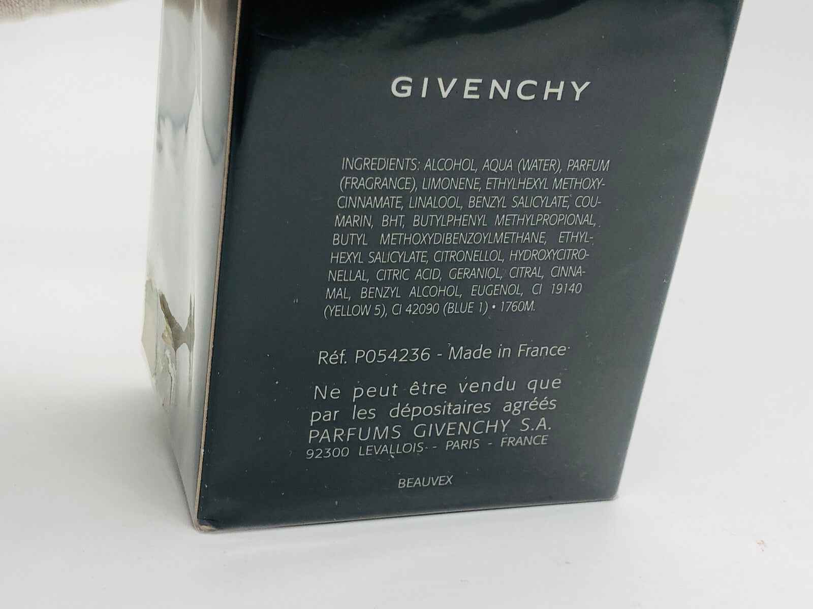 Givenchy Very Irresistible For Men Eau de Toilette con note fresche e aromatiche, confezione elegante