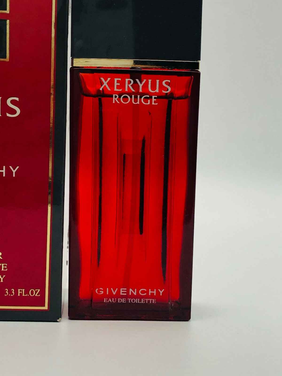 Profumo Givenchy Xeryus Rouge Vintage con flacone rosso in edizione limitata da 100 ml