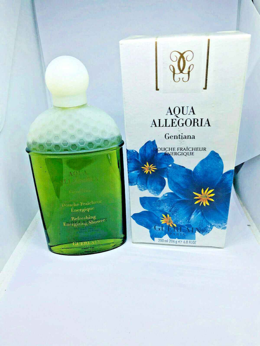 Profumo Guerlain Aqua Allegoria Gentiana con flacone verde e confezione elegante