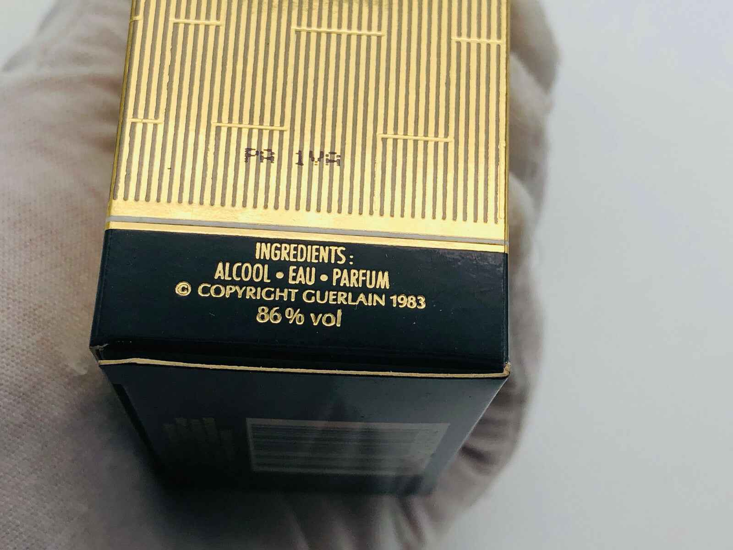 Scatola di Guerlain Mitsouko Vintage con ingredienti e informazioni dettagliate sul profumo