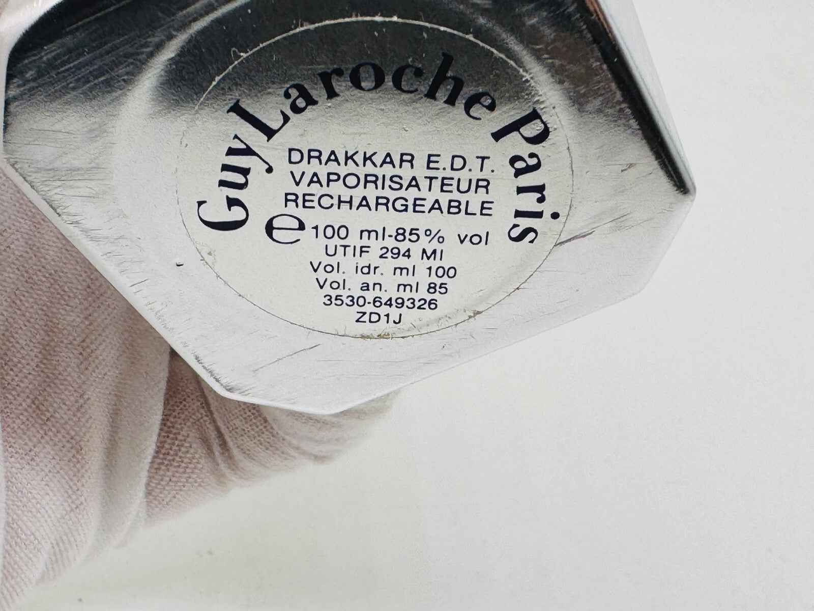 Flacone di Drakkar Guy Laroche Vintage E.D.T. ricaricabile da 100ml con etichetta originale