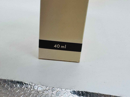 Confezione del profumo Vintage Guy Laroche Fidji da 40 ml con design elegante e minimalista