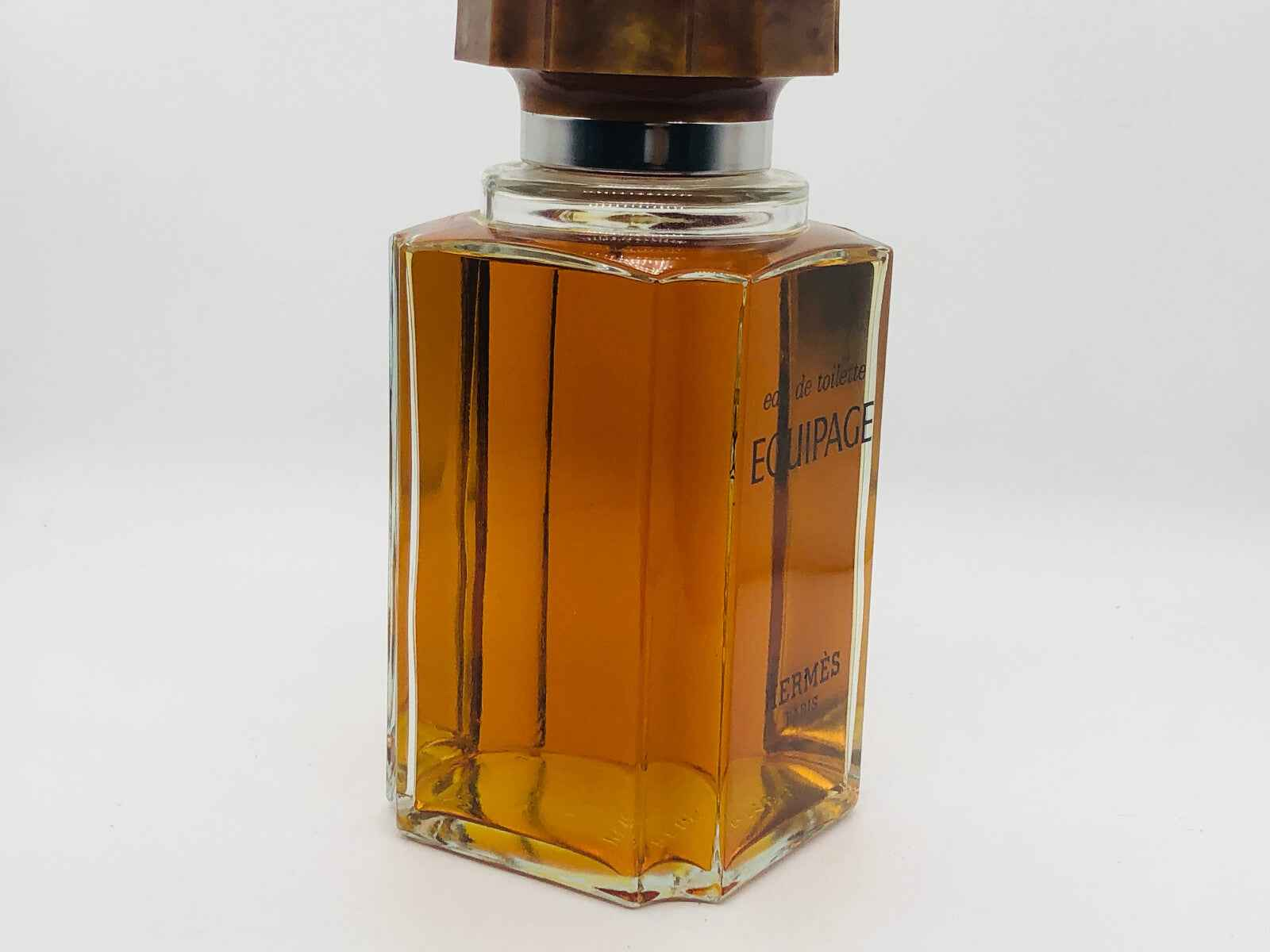 Flacone di profumo vintage Hermes Equipage Profumo Vintage con design esagonale e liquido dorato