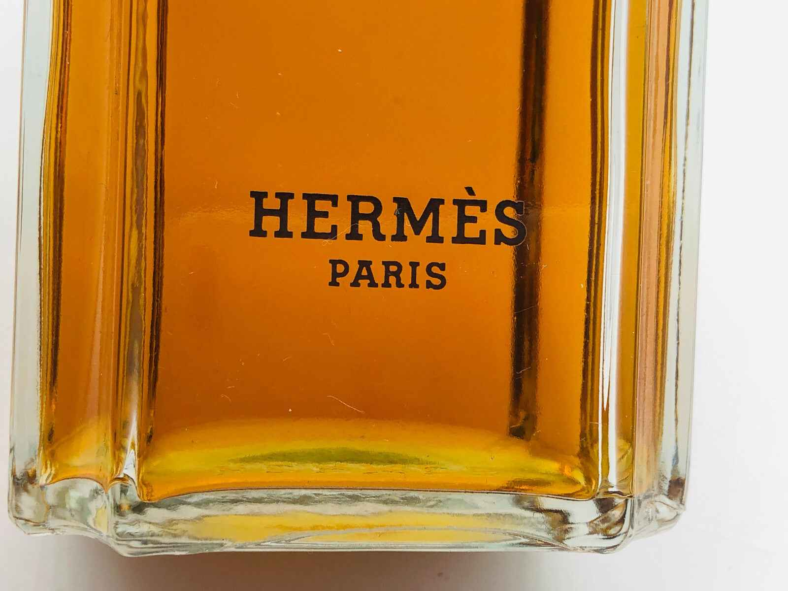 Hermes Equipage Profumo Vintage in bottiglia elegante e raffinata con etichetta Hermès Paris