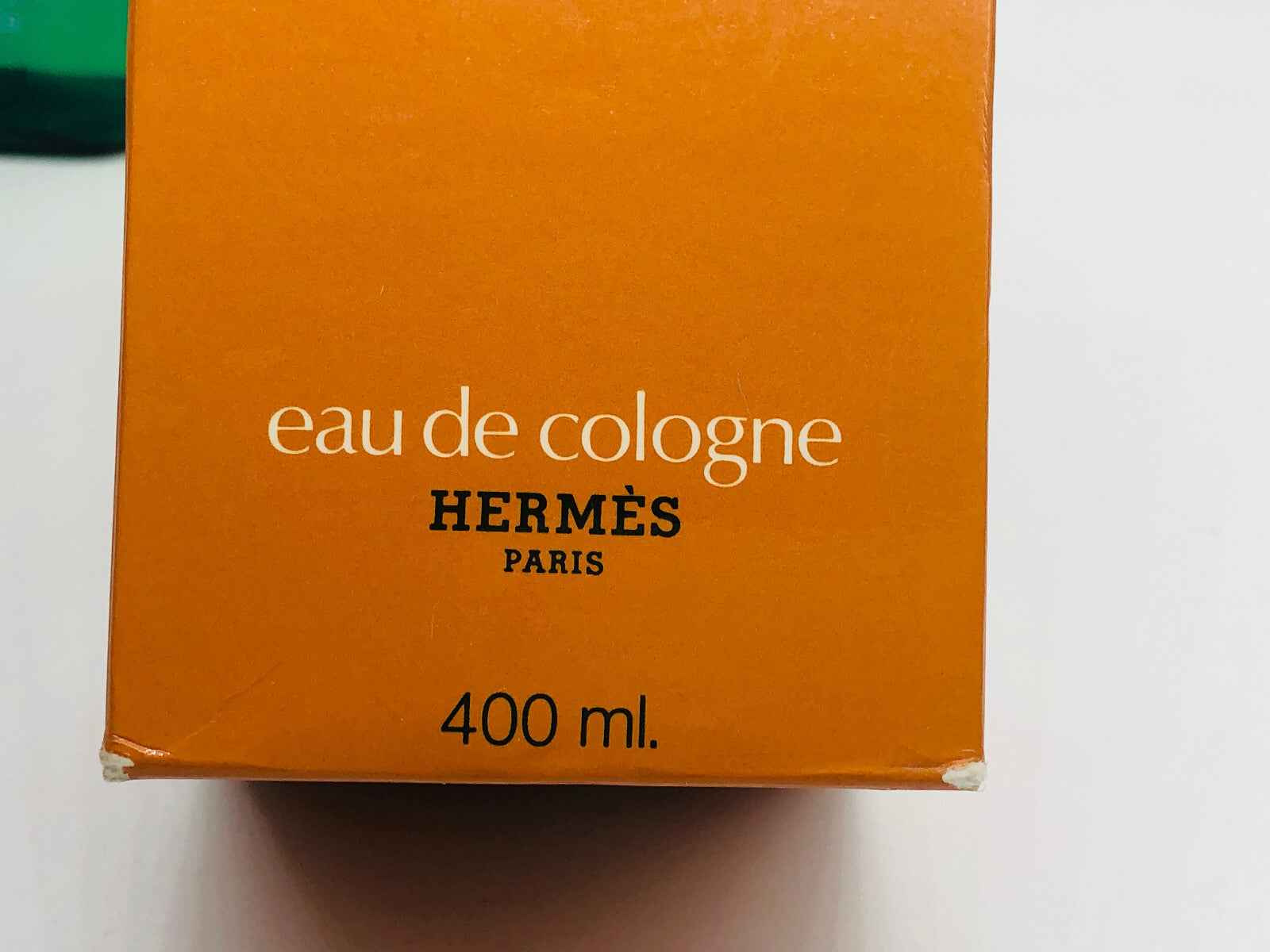 Scatola di profumo Hermes Vintage 400 ml in elegante confezione arancione