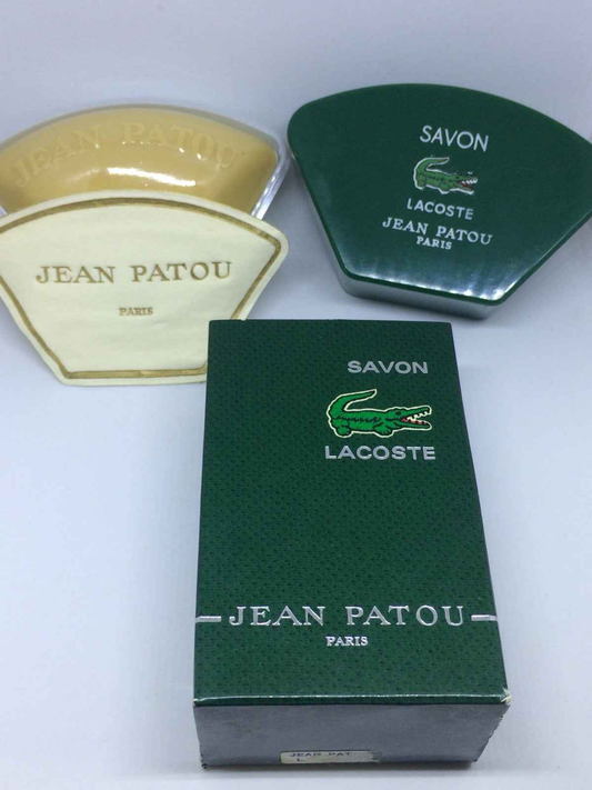 Set di saponi Jean Patou Lacoste Pour Homme con design elegante e packaging verde distintivo