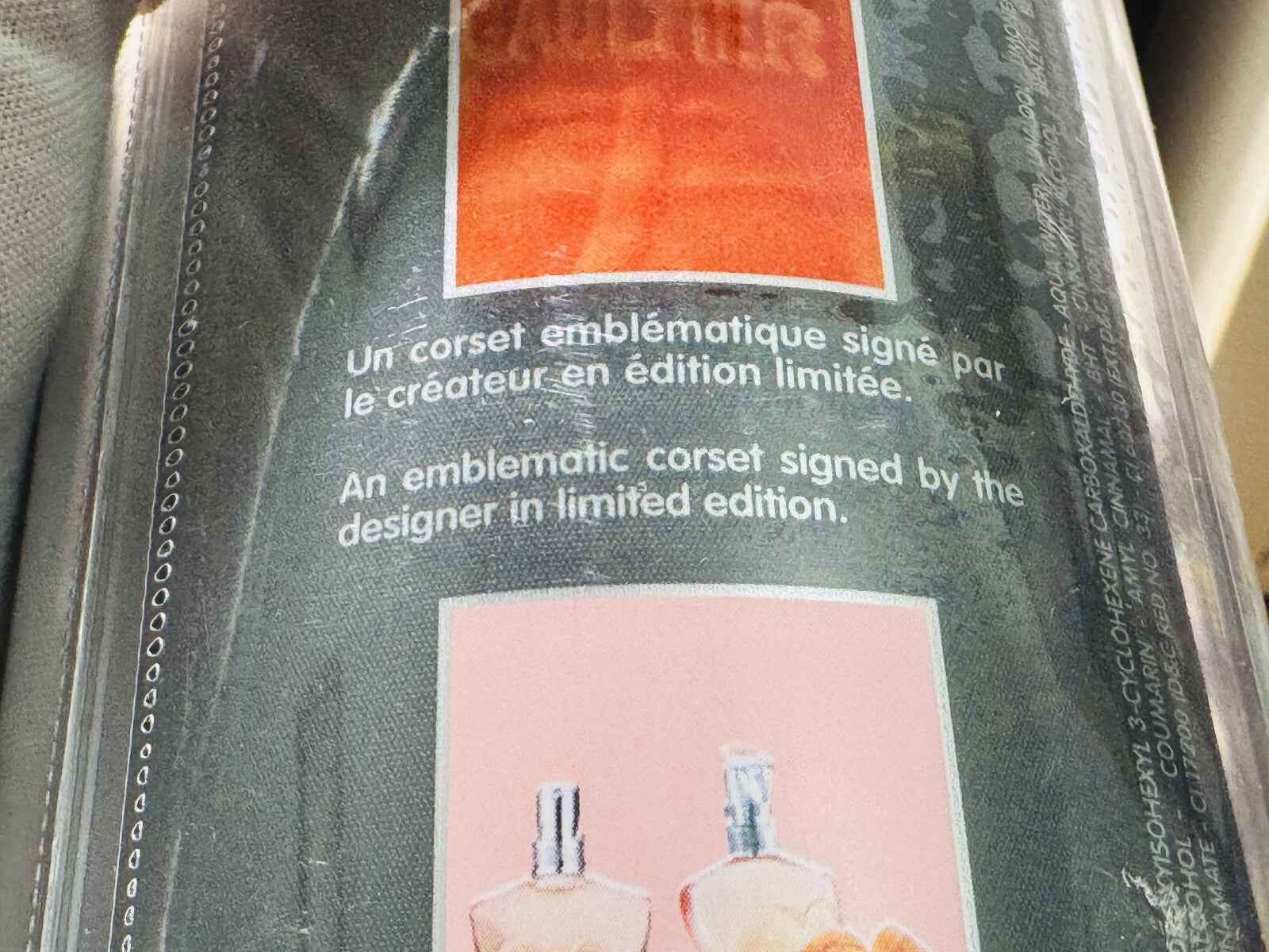 Corsetto emblematico Jean Paul Gaultier Classique Corset in edizione limitata con packaging elegante
