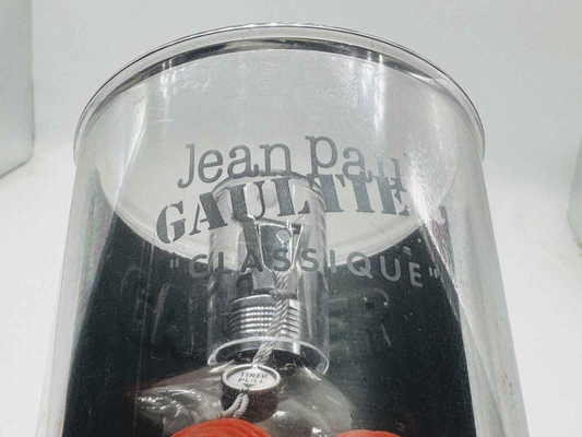 Flacone di profumo Jean Paul Gaultier Classique Corset con design elegante e tappo brillante