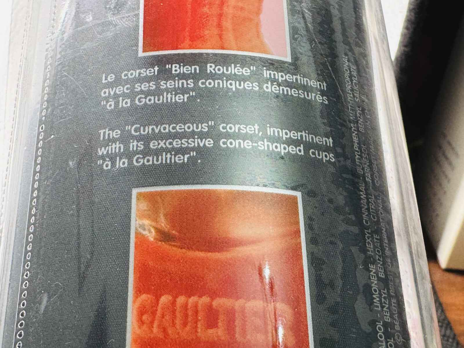 Jean Paul Gaultier Classique Corset con coppe coniche per un look audace e innovativo
