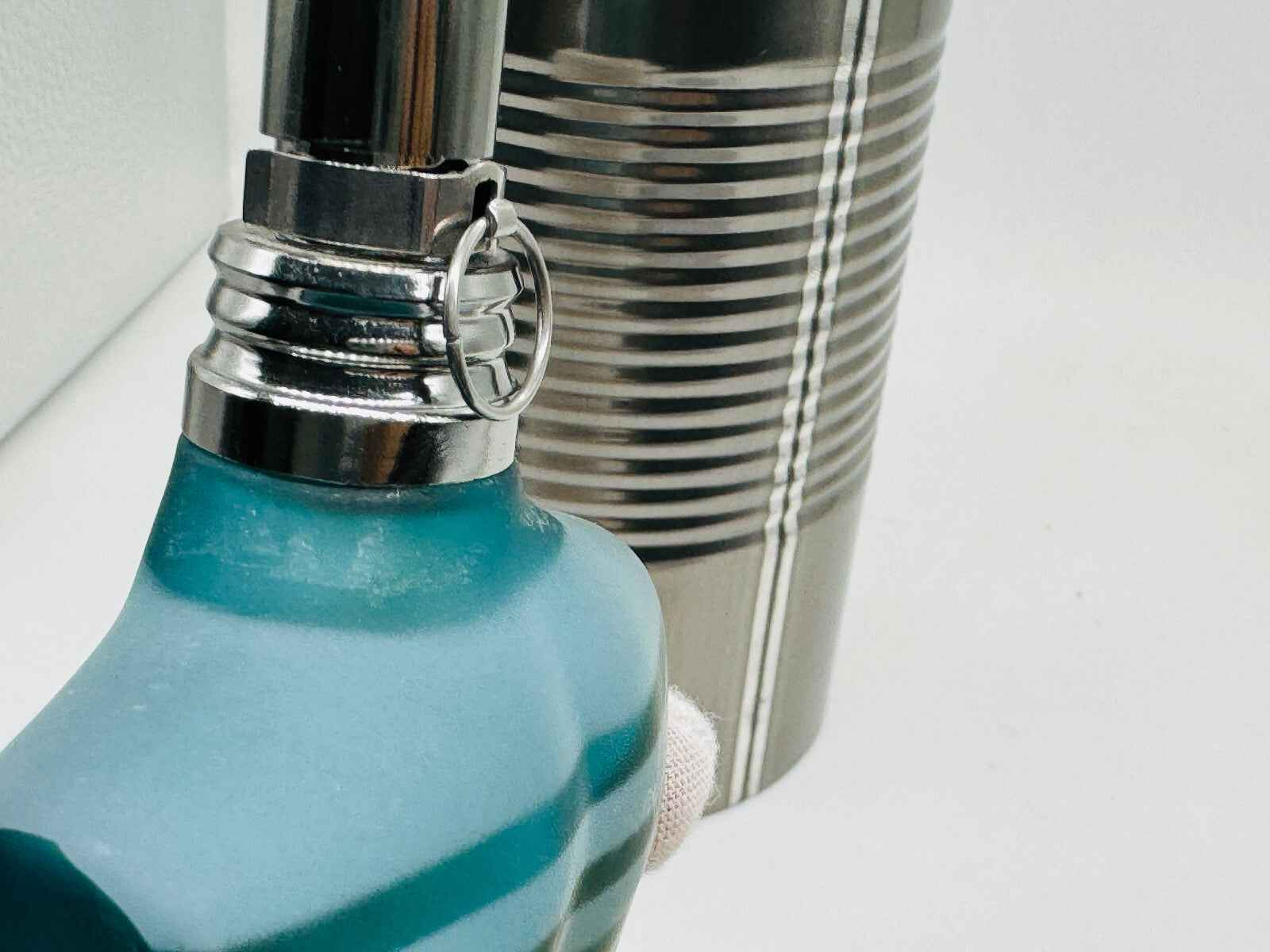 Flacone Vintage Jean Paul Gaultier Le Male in design distintivo a forma di torso maschile