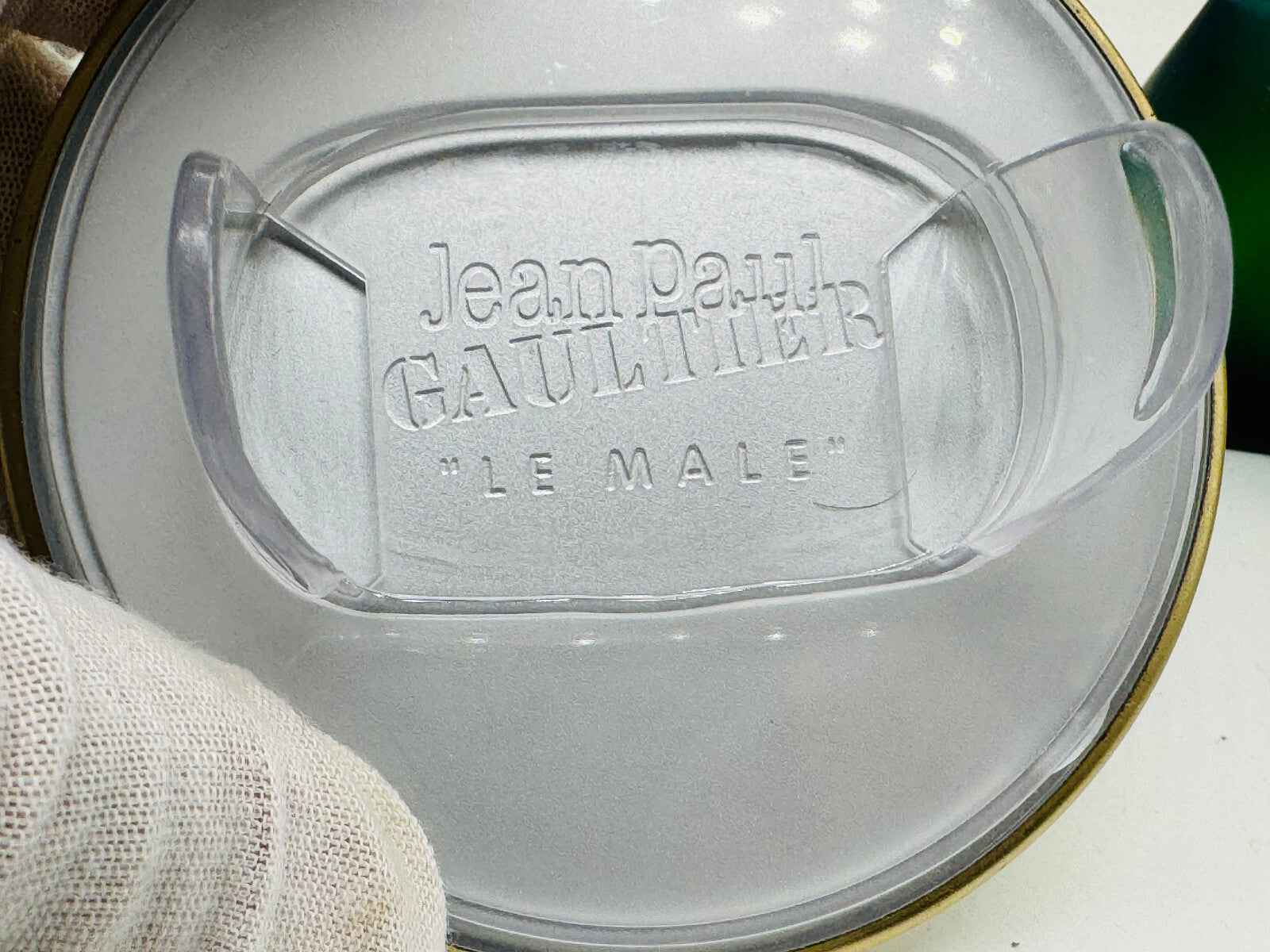 Scatola di Vintage Jean Paul Gaultier Le Male con design elegante e trasparente