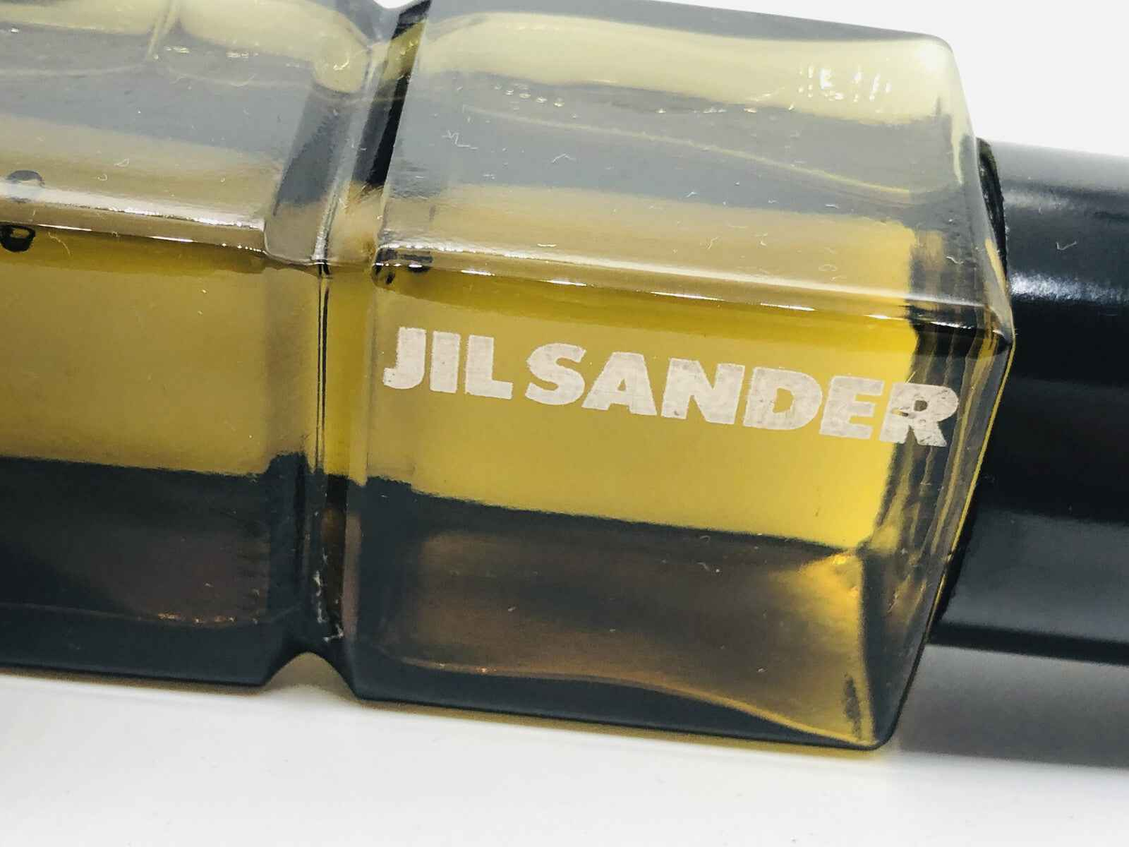 Flacone di profumo Jil Sander Men Pure con design elegante e moderno