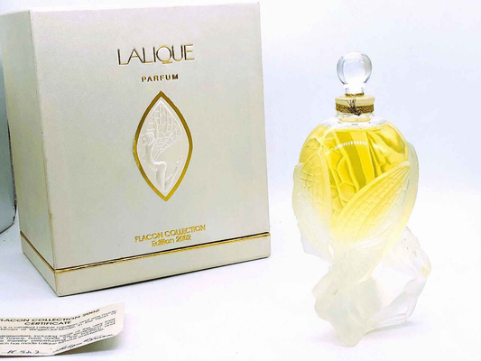 Flacone di profumo Lalique Les Elfes in edizione limitata con design elegante e raffinato