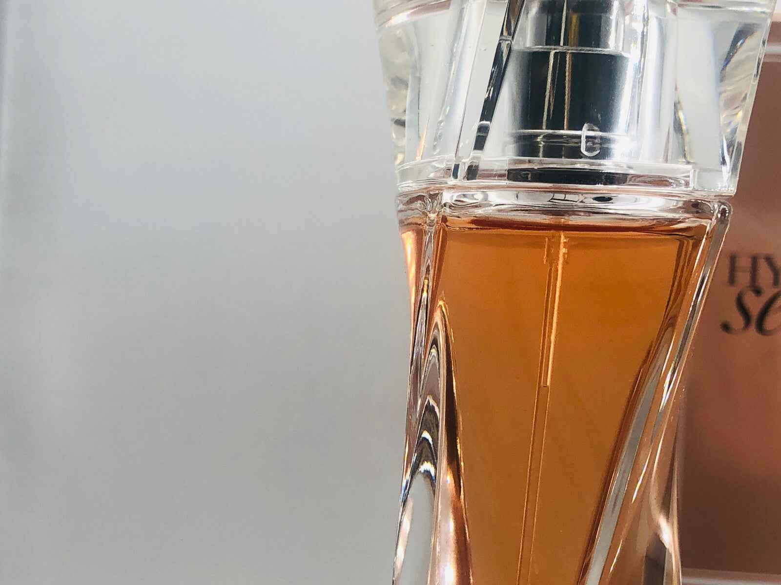 Flacone di Profumo Lancome Hypnose Senses con design elegante e fragranza seducente