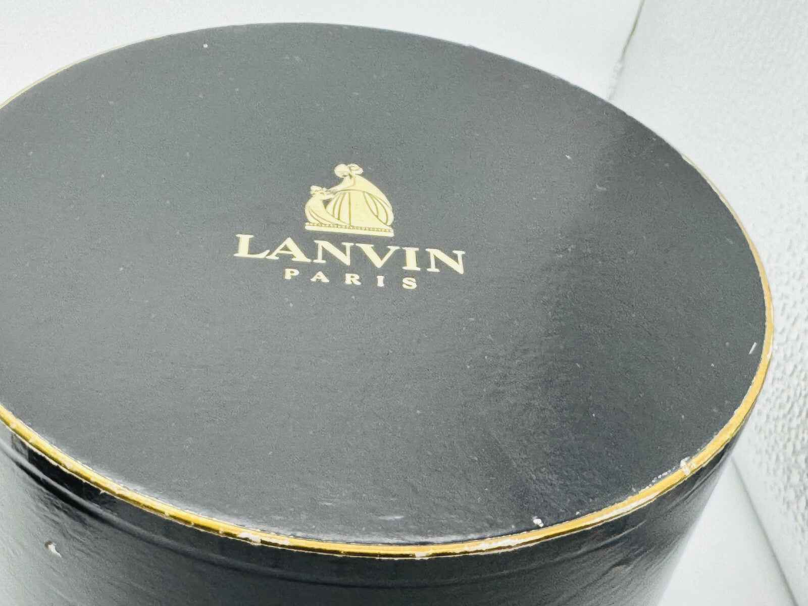 Scatola del Profumo Lanvin Arpege Vintage in nero con logo dorato di Lanvin Paris