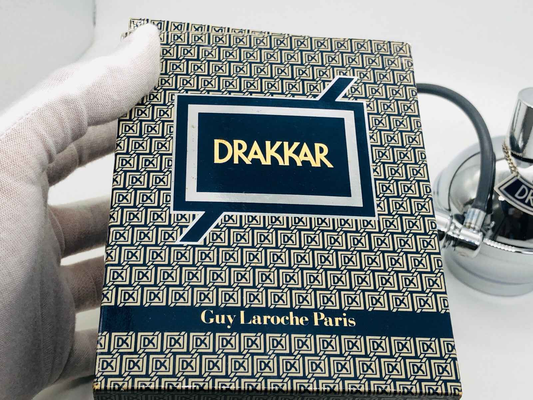 Eau de Toilette Laroche Drakkar Barbier Edition con packaging elegante di Guy Laroche Paris