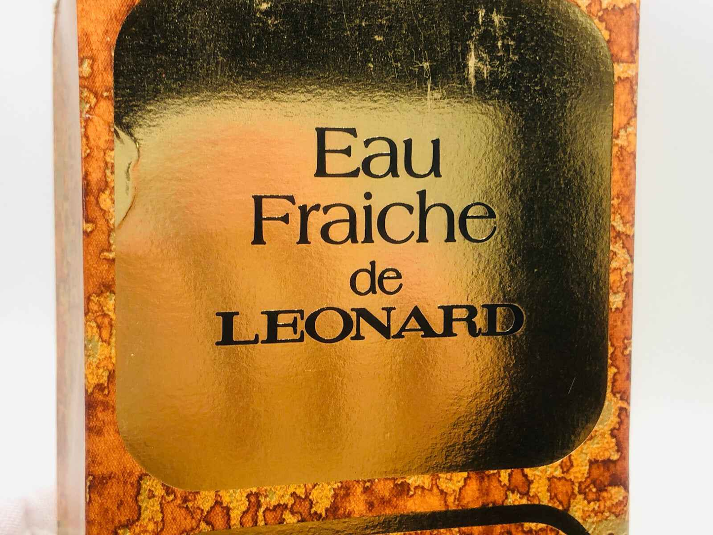 Scatola di Leonard Eau Fraiche Vintage con finitura dorata e design elegante