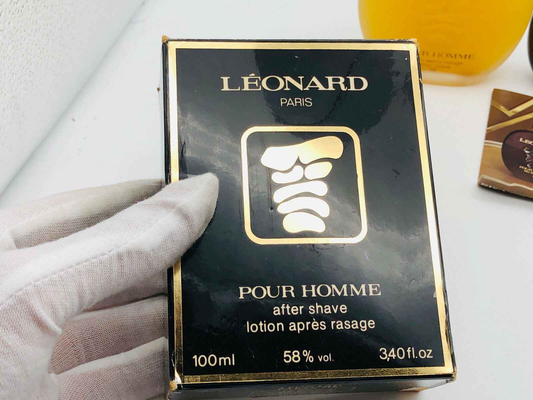 Profumo Leonard Pour Homme, lozione dopobarba in confezione elegante da 100 ml.