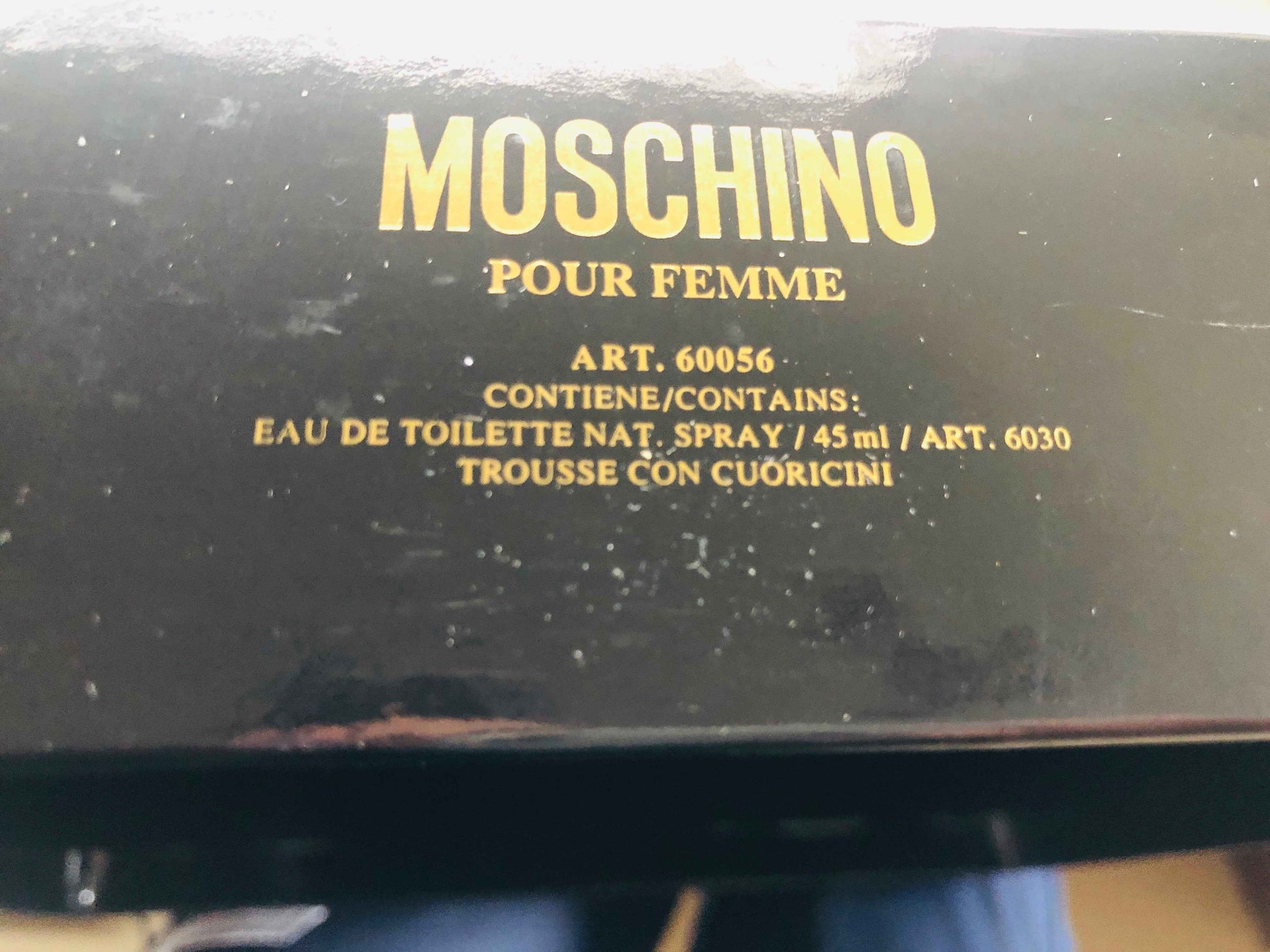 Scatola del Profumo Moschino Donna Eau de Toilette da 45 ml con design elegante e dettagli dorati