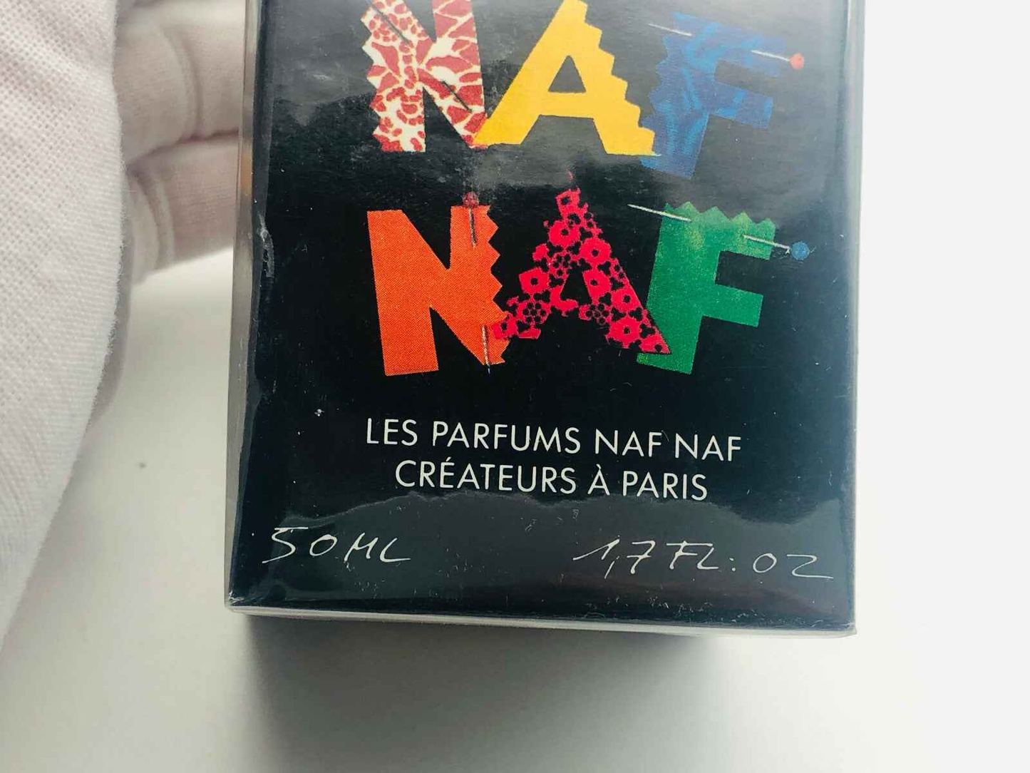 Profumo Un Touche De Naf Naf in confezione da 50ml, creato a Parigi