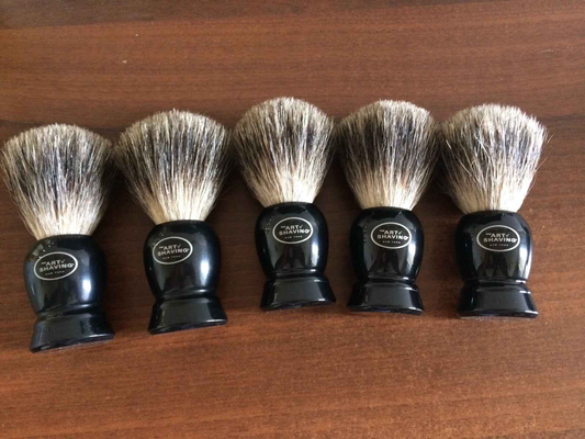 Pennello Tasso Pure Badge della The Art Of Shaving, ideale per una rasatura efficace e confortevole