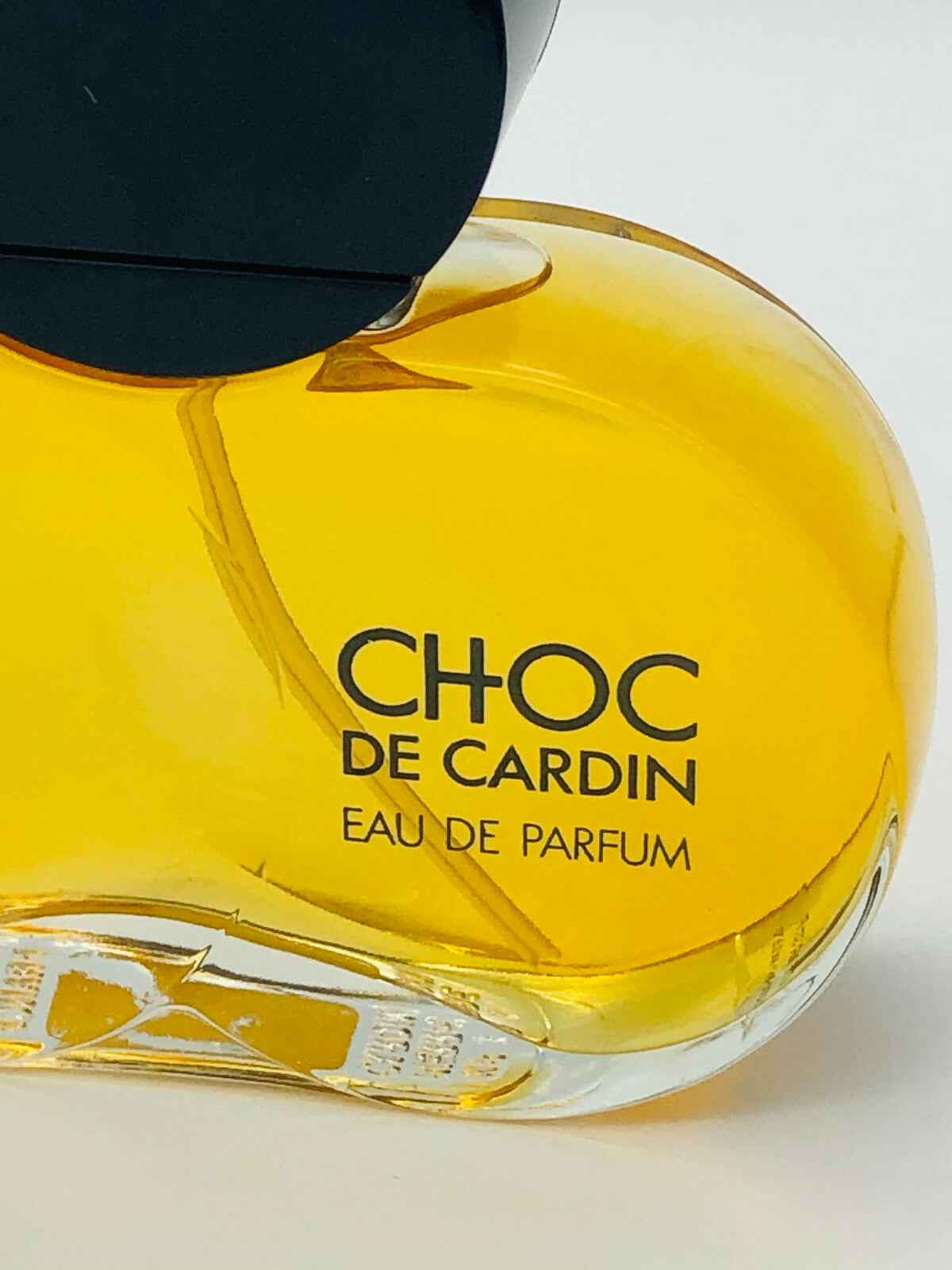 Flacone di profumo Pierre Cardin Choc Vintage con design elegante e aroma intenso per ogni occasione