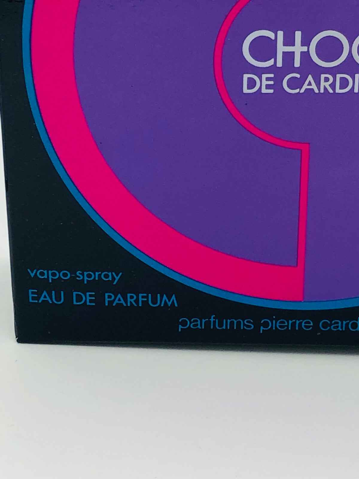 Confezione di profumo Pierre Cardin Choc Vintage in formato vapo-spray, elegante e colorata