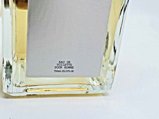 Flacone di Profumo Prada Infusion D' Homme da 75ml con design elegante e sofisticato